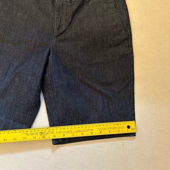 Banana Republic Hampton light weight denim Bermuda shorts Sz-4. Q11 - Picture 10 of 11